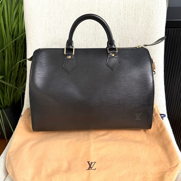 Authentic Louis Vuitton Speedy 30 bag black Epi leather - Picture 1 of 16
